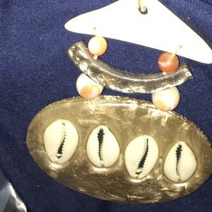Brown shell rope sizeable necklace